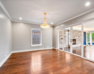 6618 N Lightfoot Avenue - Photo Thumbnail 12