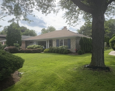 6618 N Lightfoot Avenue - Photo Thumbnail 2