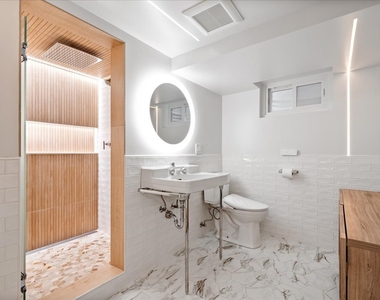 6618 N Lightfoot Avenue - Photo Thumbnail 25