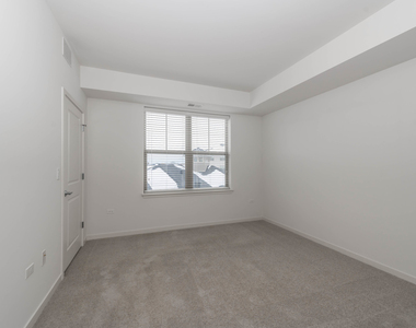 21599 W Field Court - Photo Thumbnail 6