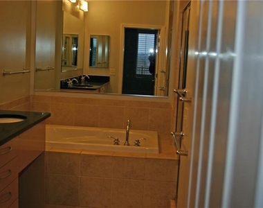 3820 Roswell Road Ne - Photo Thumbnail 9