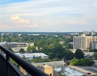 620 Peachtree Street - Photo Thumbnail 1