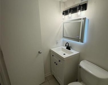 620 Peachtree Street - Photo Thumbnail 8