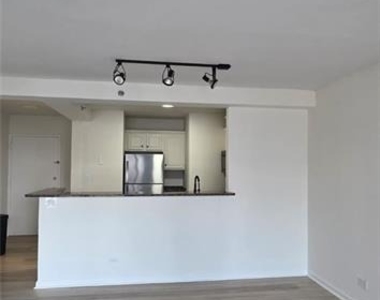 620 Peachtree Street - Photo Thumbnail 3