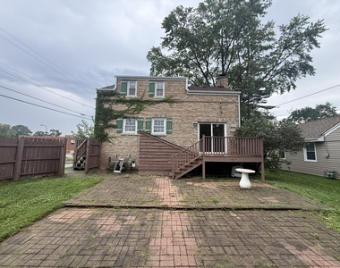 9510 Campbell Avenue - Photo Thumbnail 5
