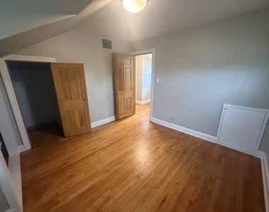 9510 Campbell Avenue - Photo Thumbnail 24