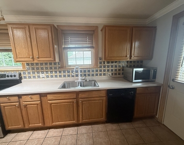 9510 Campbell Avenue - Photo Thumbnail 18