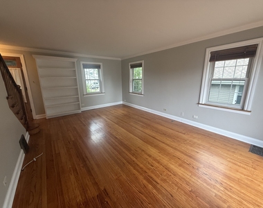 9510 Campbell Avenue - Photo Thumbnail 9