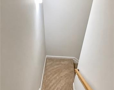 220 Saint Devon Crossing - Photo Thumbnail 33