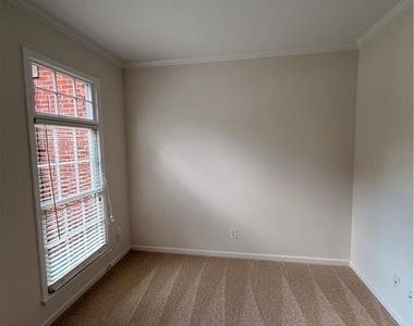 220 Saint Devon Crossing - Photo Thumbnail 4