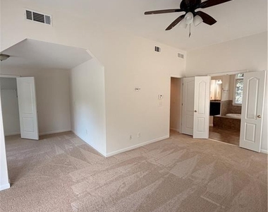 220 Saint Devon Crossing - Photo Thumbnail 21