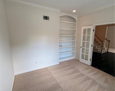 220 Saint Devon Crossing - Photo Thumbnail 5