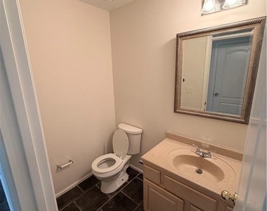 220 Saint Devon Crossing - Photo Thumbnail 8
