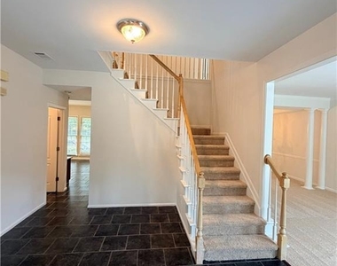 220 Saint Devon Crossing - Photo Thumbnail 2