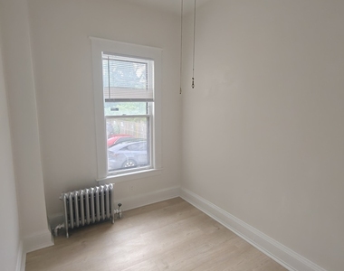 1233 Chicago Avenue - Photo Thumbnail 12