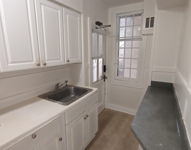 1233 Chicago Avenue - Photo Thumbnail 8