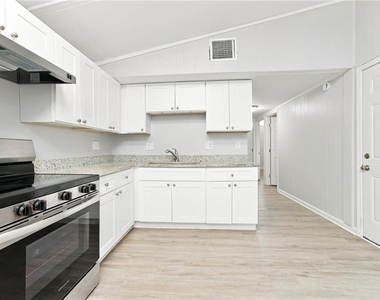 508 Landers Street - Photo Thumbnail 2