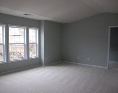 5720 Weddington Drive - Photo Thumbnail 4