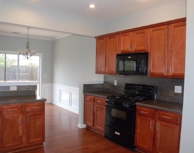 5720 Weddington Drive - Photo Thumbnail 2