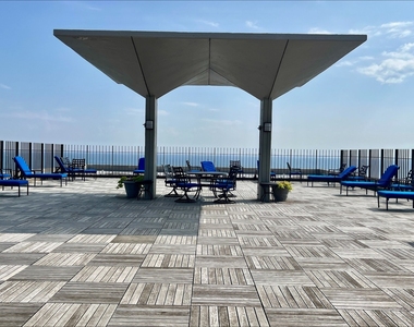 3550 N Lake Shore Drive - Photo Thumbnail 17