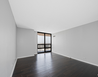 10 E Ontario Street - Photo Thumbnail 12