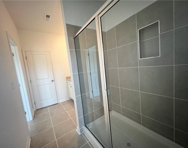 606 Alder Creek Way - Photo Thumbnail 23