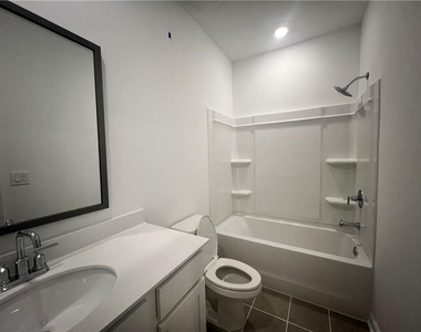 606 Alder Creek Way - Photo Thumbnail 27