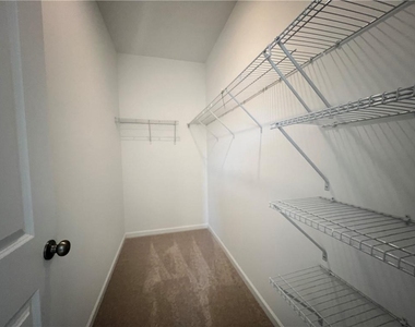 606 Alder Creek Way - Photo Thumbnail 19