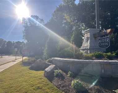 606 Alder Creek Way - Photo Thumbnail 45
