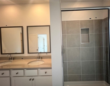 606 Alder Creek Way - Photo Thumbnail 21