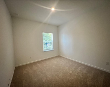 606 Alder Creek Way - Photo Thumbnail 25
