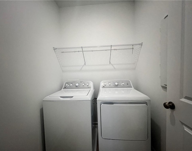 606 Alder Creek Way - Photo Thumbnail 17
