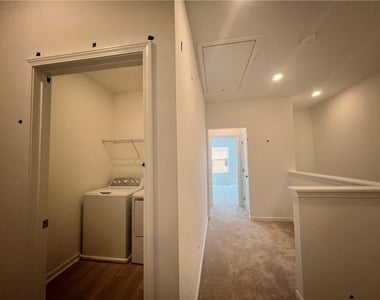 606 Alder Creek Way - Photo Thumbnail 16