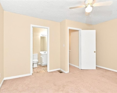 1678 Wynndowne Trail Se - Photo Thumbnail 8