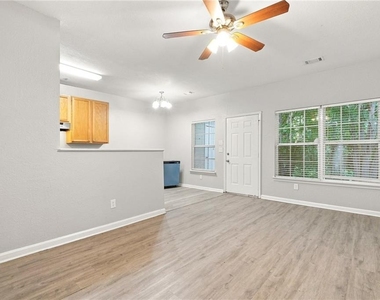 7130 Brookview Way - Photo Thumbnail 4