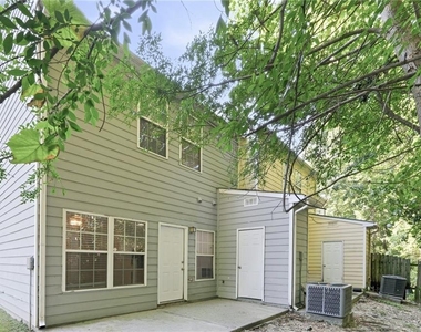 7130 Brookview Way - Photo Thumbnail 13