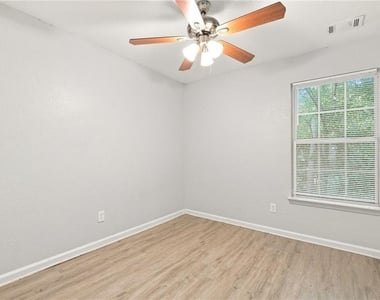 7130 Brookview Way - Photo Thumbnail 7