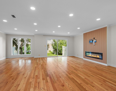 628 Martin Lane - Photo Thumbnail 9