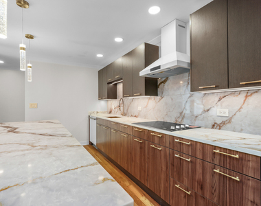 628 Martin Lane - Photo Thumbnail 11