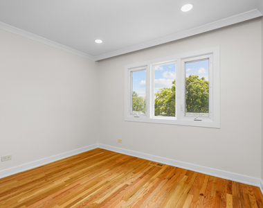 628 Martin Lane - Photo Thumbnail 17