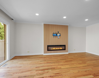 628 Martin Lane - Photo Thumbnail 7