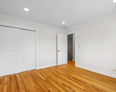 628 Martin Lane - Photo Thumbnail 20