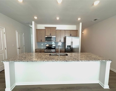 520 Hayes Lane - Photo Thumbnail 6