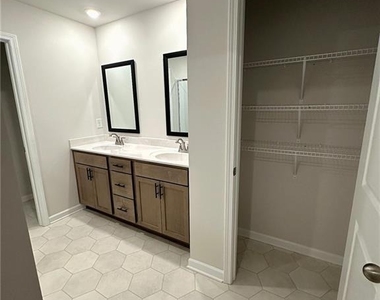 520 Hayes Lane - Photo Thumbnail 20