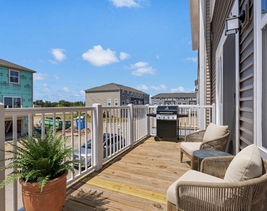 12402 Tinsley Street - Photo Thumbnail 7