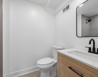 2601 N California Avenue - Photo Thumbnail 9