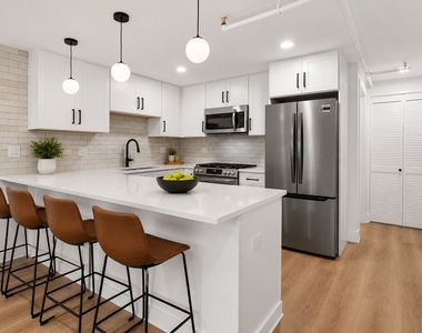 2601 N California Avenue - Photo Thumbnail 2