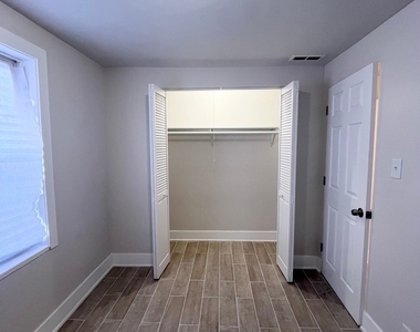 2633 S Christiana Avenue - Photo Thumbnail 7