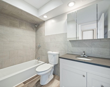7834 95th Street - Photo Thumbnail 10