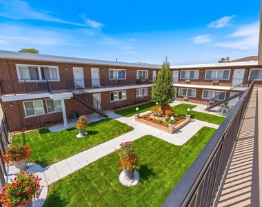 7834 95th Street - Photo Thumbnail 1